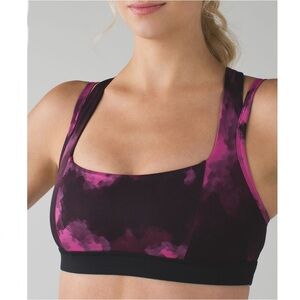 Lululemon Splendour Bra Sz 4 Blooming‎ Raspberry/Black